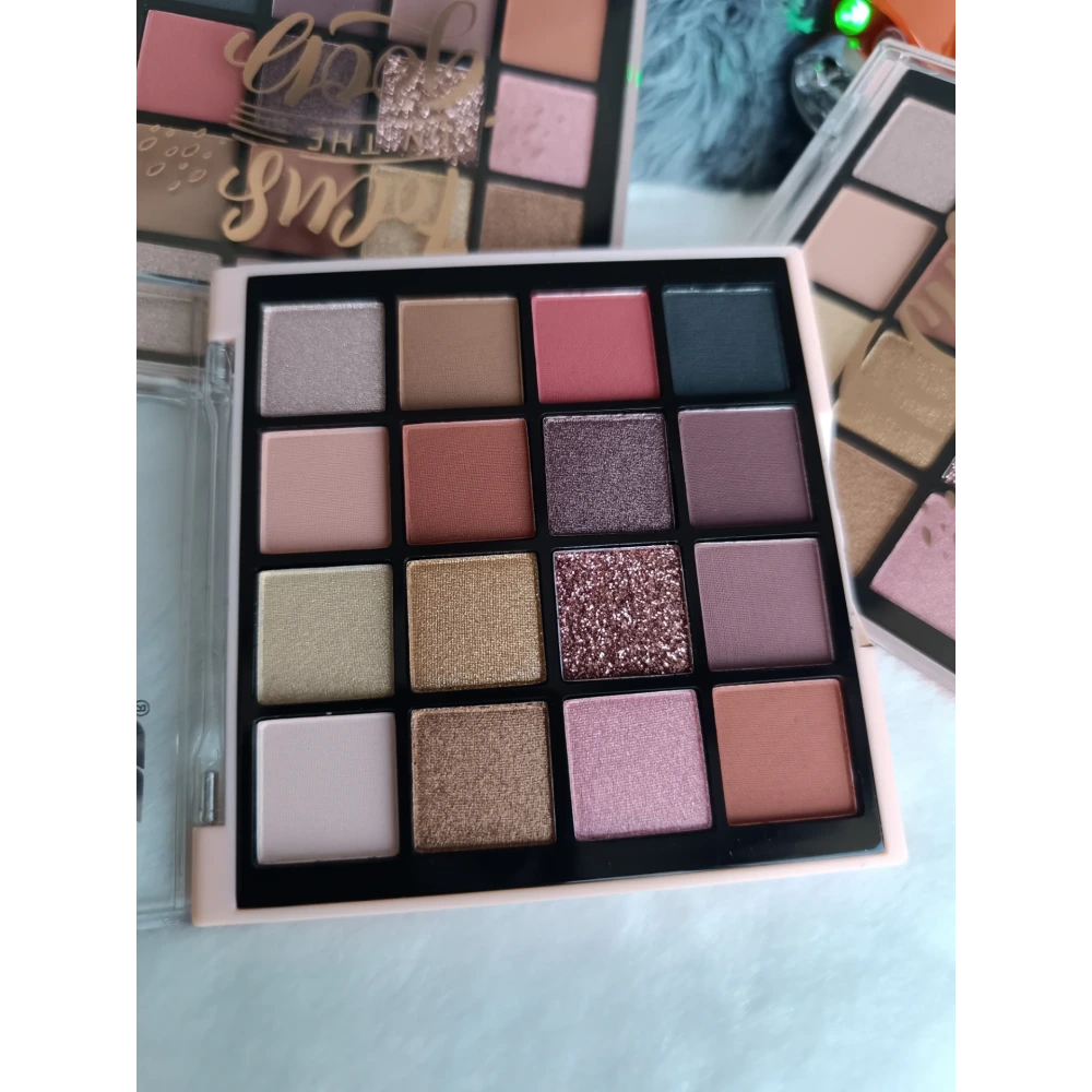 Nude Eyeshadow Far Palette